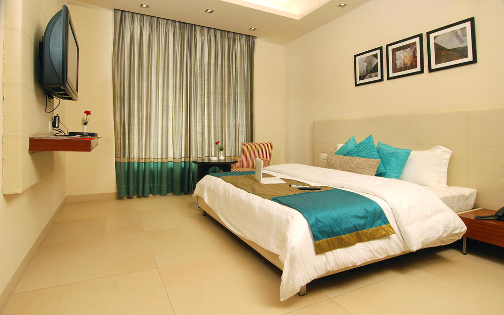 White Lotus Hotel Gurgaon Phòng bức ảnh