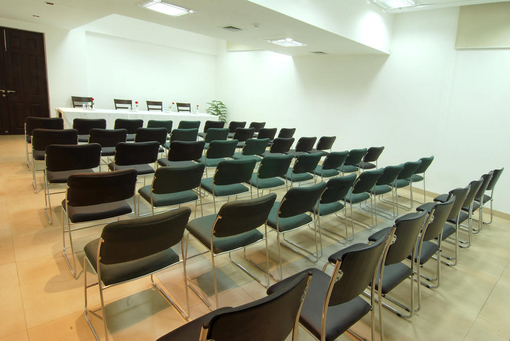 White Lotus Hotel Gurgaon Ngoại thất bức ảnh