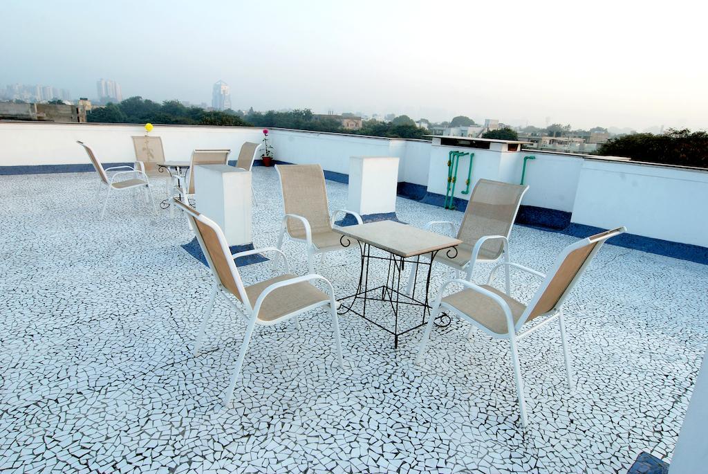 White Lotus Hotel Gurgaon Ngoại thất bức ảnh