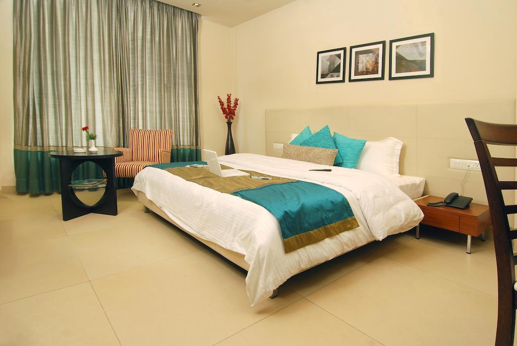 White Lotus Hotel Gurgaon Ngoại thất bức ảnh