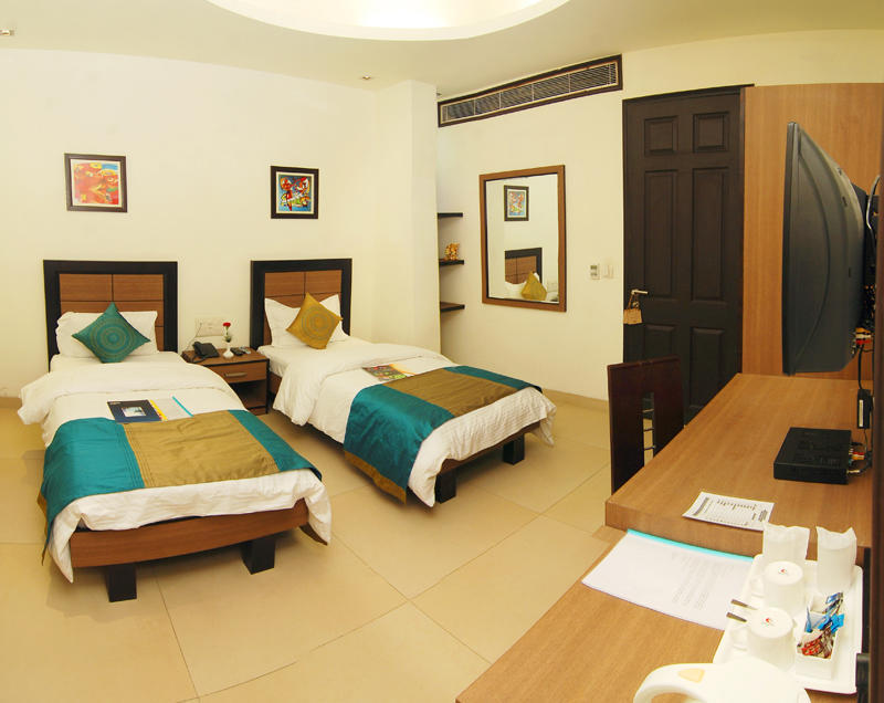 White Lotus Hotel Gurgaon Phòng bức ảnh